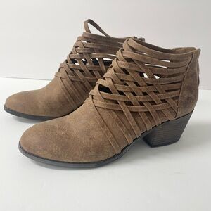 Fergalicious by Fergie Ankle Boots Size 8